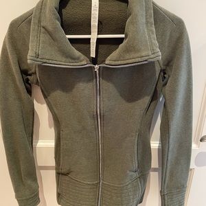 Lululemon zip up